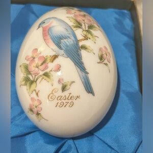 Vintage NORITAKE Holiday Collectible Bone China Easter Egg 1979 In ORIGINAL Box